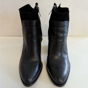 Marc Fisher Black Leather Zipper Ankle Boots with tassle and heel Women’s Size 6